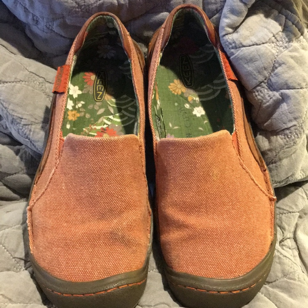 Keen Cush Canvas | Rusty Orange | Slip-On | Sz. 7